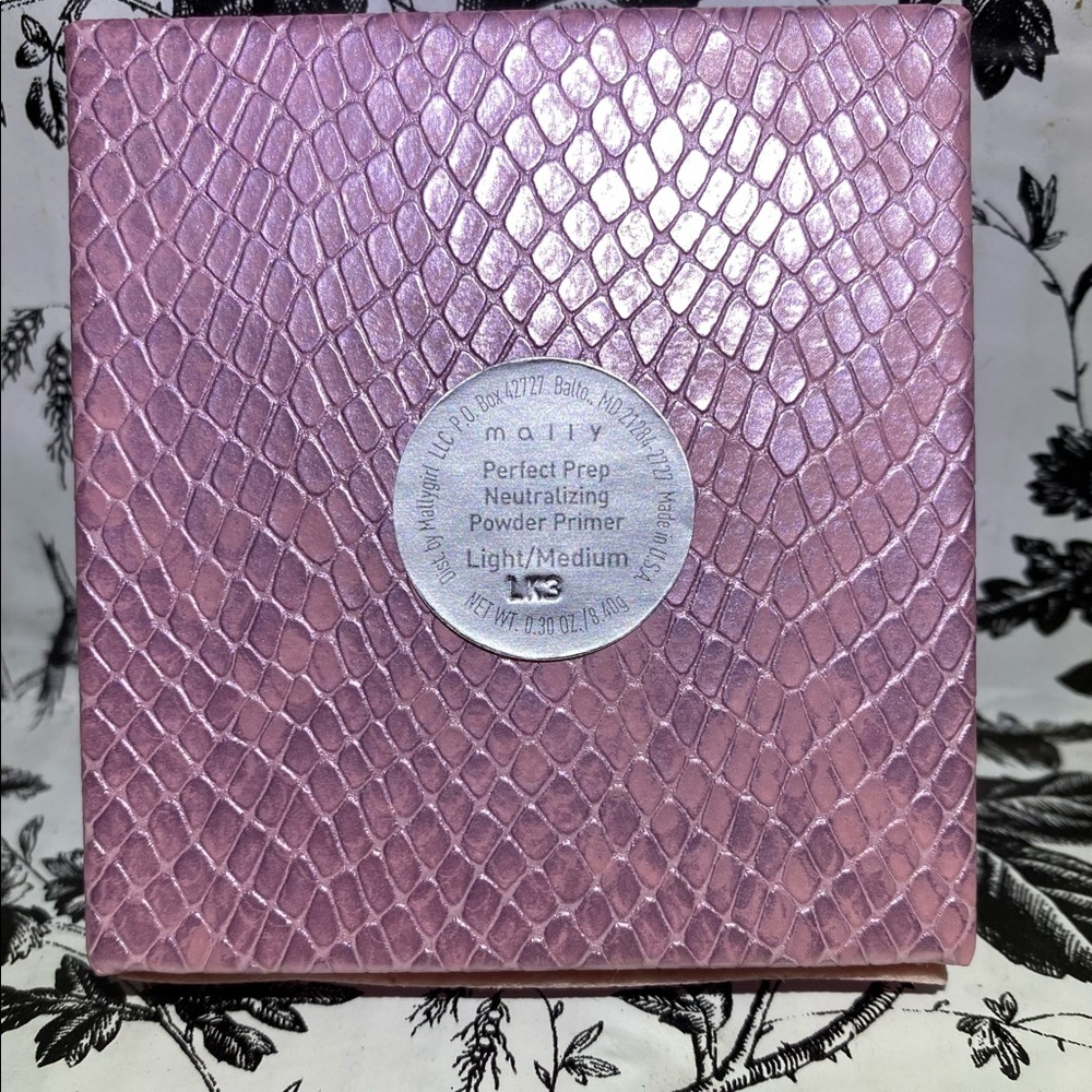 MALLY Perfect Prep Neutralizing Powder Primer (Light/Medium) - Picture 3 of 3